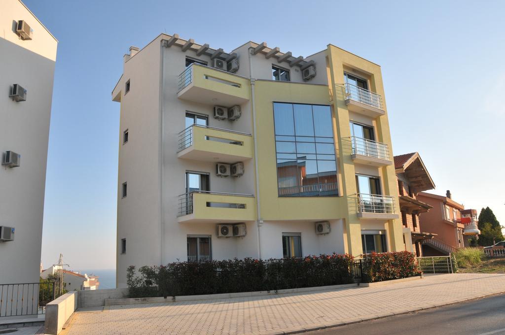 Apartments Ambassador Ulcinj Zewnętrze zdjęcie